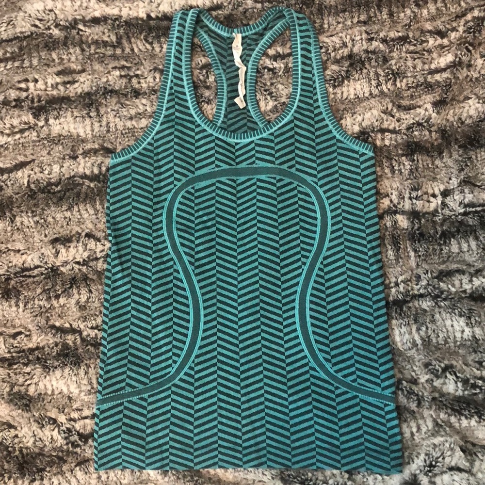 Sz 6 EUC Lululemon Swiftly Racerback